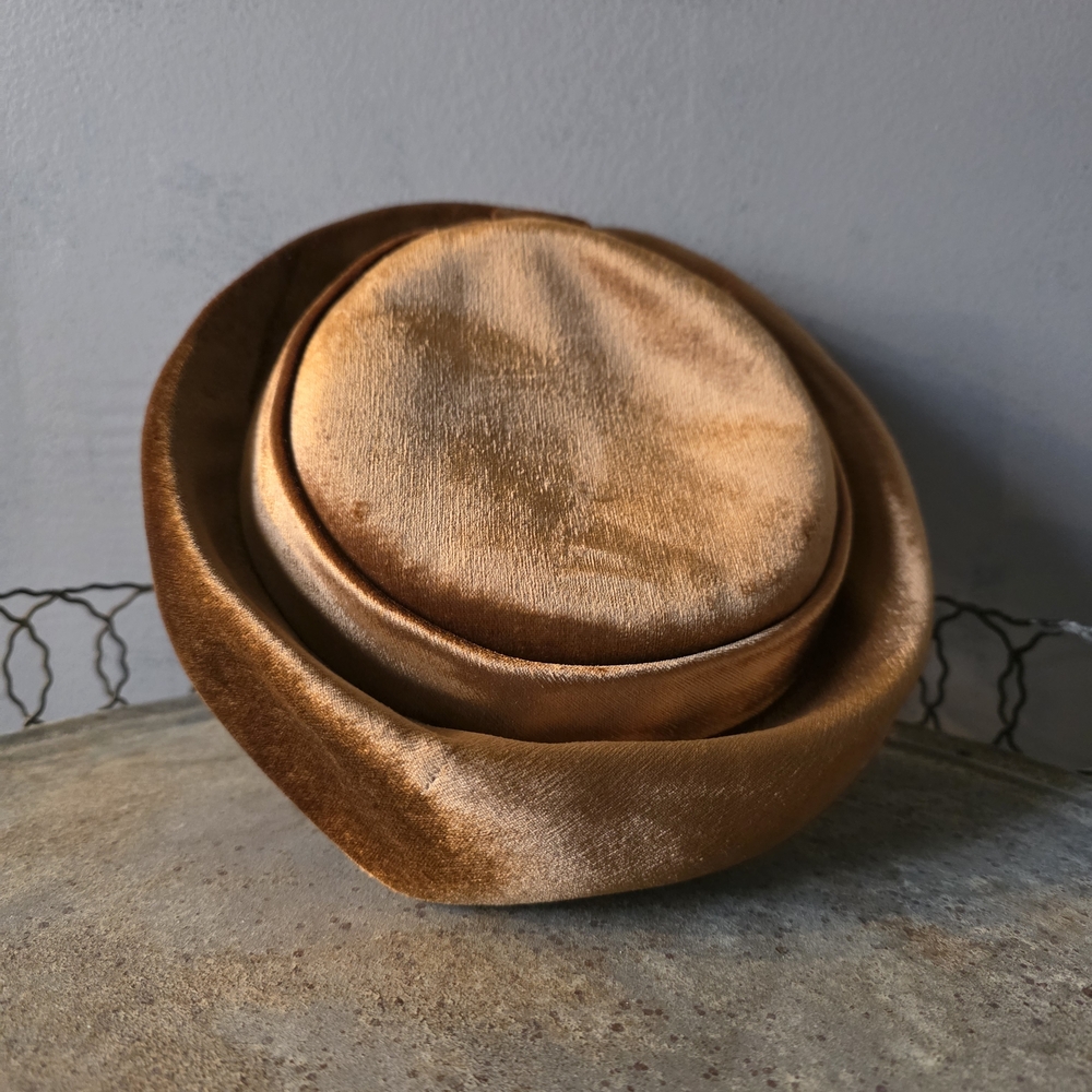 Joseph Horne Vintage Luxurious Gold Velvet Fascinator Hat